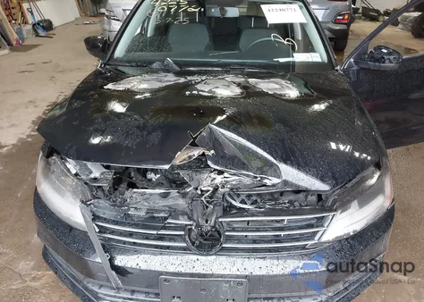 2018 Volkswagen Jetta 1.4T S z USA, uszkodzony, nr VIN 3VW2B7AJ0JM244181